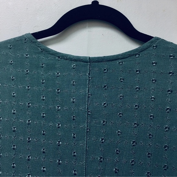 Johnny Was Collection Top Woman's Medium Green Unlined Eyelet Button Front - Picture 5 of 6